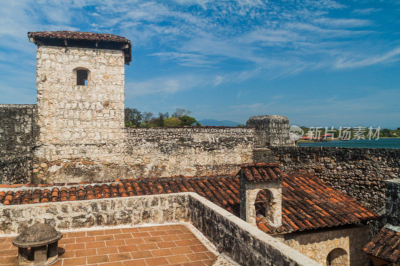 圣费利佩城堡(Castillo de San Felipe)，位于危地马拉东部伊萨巴尔湖(Lake Izabal)入口处的西班牙殖民堡垒